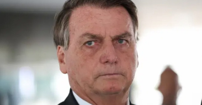 Bolsonaro se reúne com governadores que adotaram toque de recolher