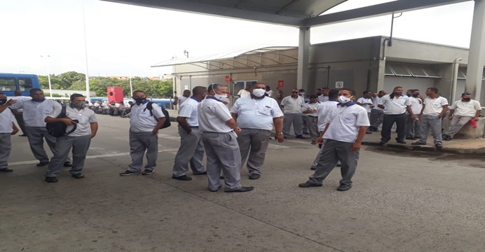 Rodoviários começam a ser vacinados contra Covid-19 nesta segunda, em Salvador