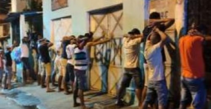 Paredão com mais de 2 mil pessoas em arenoso chega ao fim após ação policial