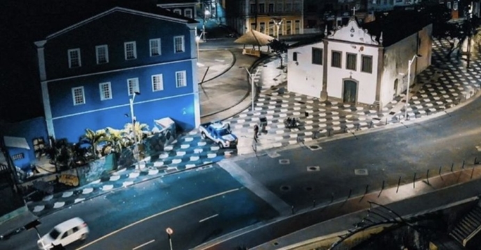 Decreto modifica horário de toque de recolher e libera eventos para até 100 pessoas