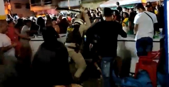 Indígena é agredida por policias militares em festa; veja vídeo