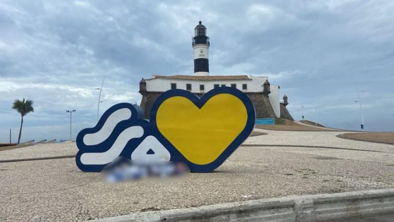 Corpo com marcas de violência é encontrado próximo ao Farol da Barra