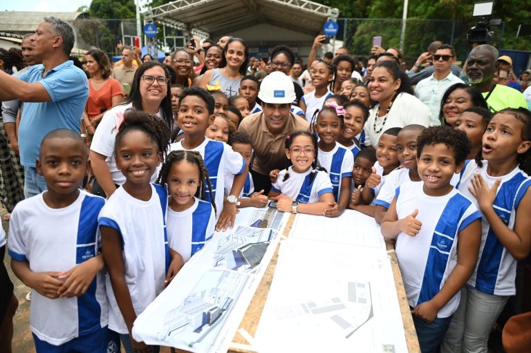 Com investimento de R$ 17 milhões, Prefeitura inicia reconstrução de duas escolas na Fazenda Grande do Retiro