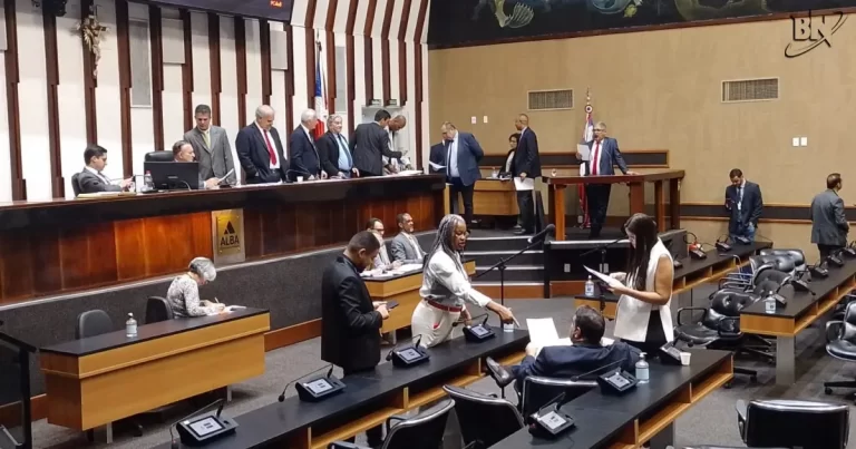 Plano de cargos e carreira dos defensores públicos é aprovado pela AL-BA