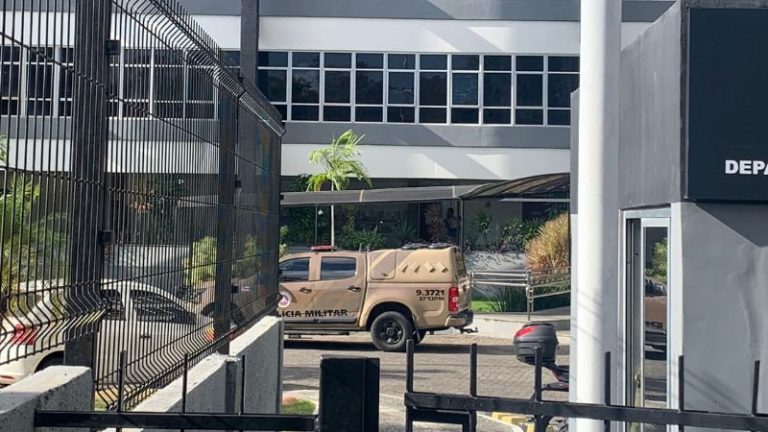 Dois são presos em operação que mira facção que age no Litoral Norte Baiano