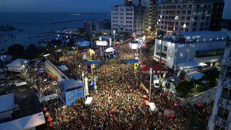 Carnaval de Salvador 2025 deve movimentar R$1,8 bilhão na economia da capital baiana*