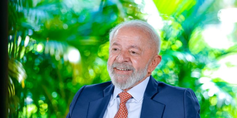 “Vamos taxar produtos americanos”, dispara o presidente Lula sobre a taxação de aço