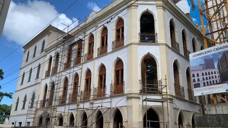 *Obras da Escola de Música e Artes e da Sala de Espetáculos Letieres Leite já estão 60% concluídas*