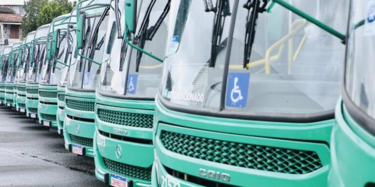 Ônibus ficam sem circular em quatro bairros de Salvador após tiroteios