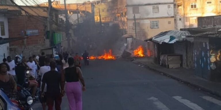 Polícia intervém em protestos na Engomadeira por conta de assassinato de jovem