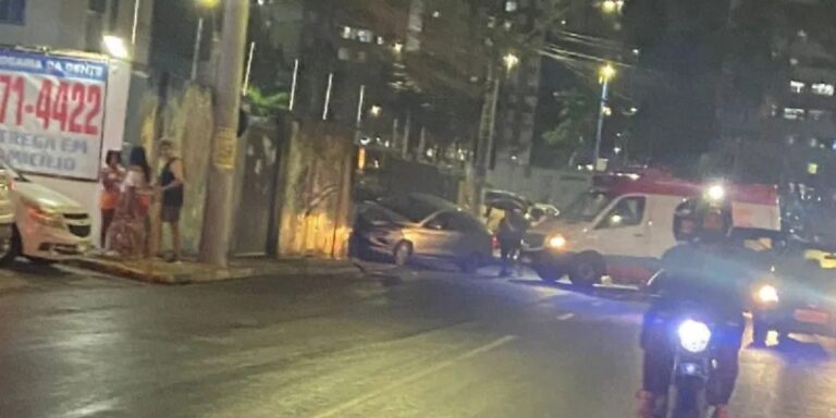 Motorista perde controle e derruba muro no Imbuí