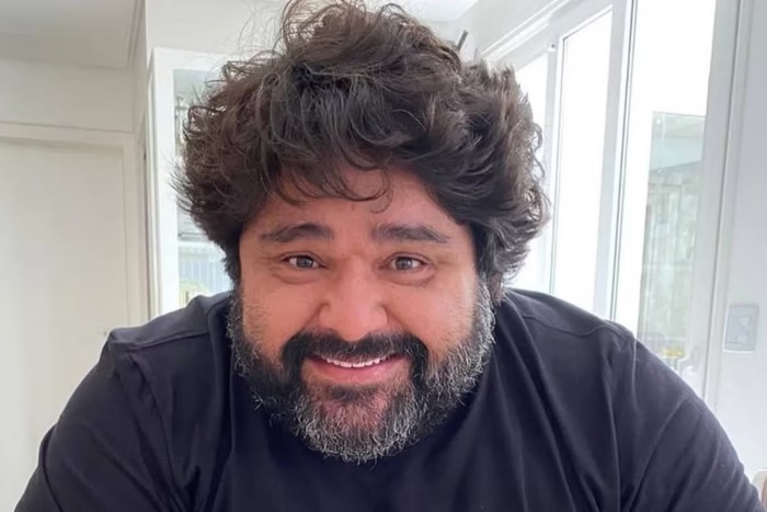 Fabiano, dupla de César Menotti, sofre acidente e capota carro