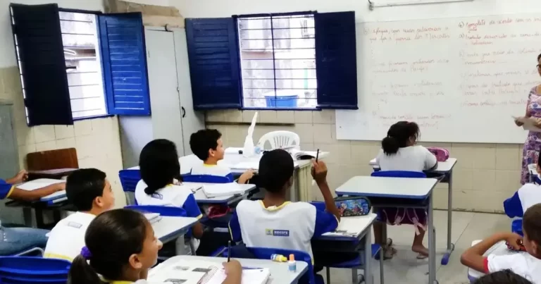 MP-BA dá prazo de 24 horas para retorno das aulas em 36 escolas de Salvador; óficio alerta para responsabilização pessoal de gestores
