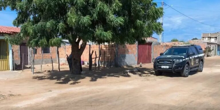 Idoso mata o próprio filho com golpe de facão no interior da Bahia