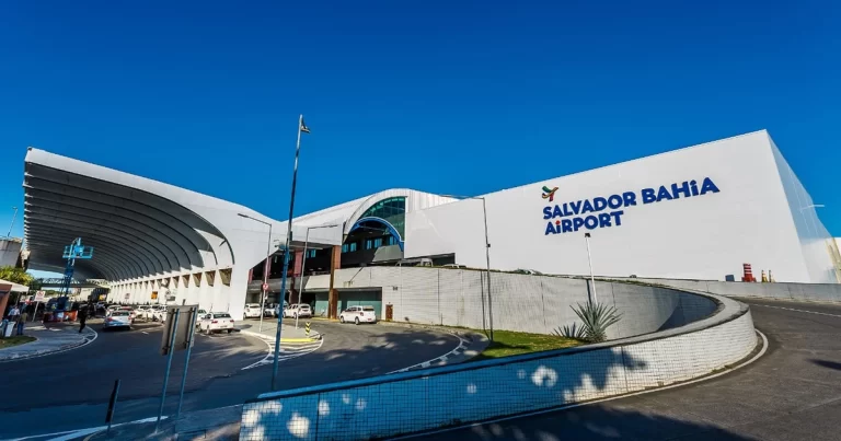 Aeroporto de Salvador vai impor limite de 10 minutos para permânencia de veículos; entenda
