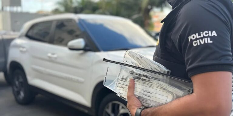 Mulher é presa em flagrante por vender atestados médicos falsos