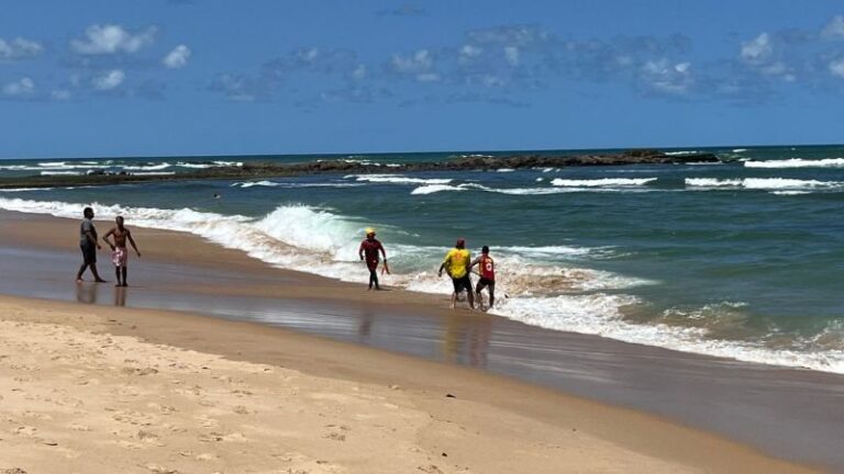 Corpo de jovem desaparecido na praia de Amaralina é encontrado nesta terça