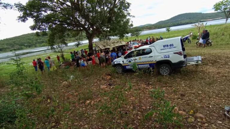 Tio e sobrinho caem de canoa e morrem afogados em barragem na Bahia
