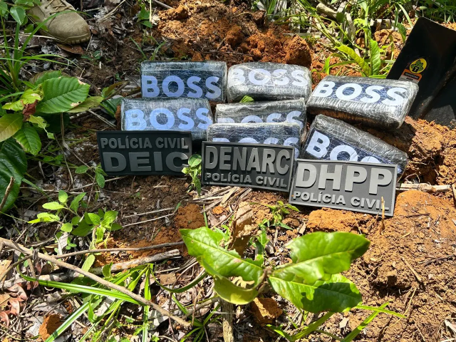 Acampamento usado por integrantes de facção criminosa ligada ao tráfico de drogas é encontrado em Salvador