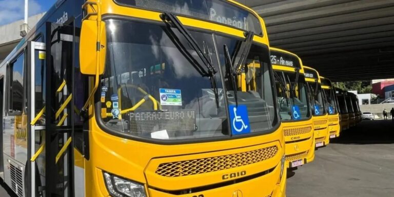Após quatro dias sem ônibus, coletivos voltam a operar no Vale das Pedrinhas e Santa Cruz