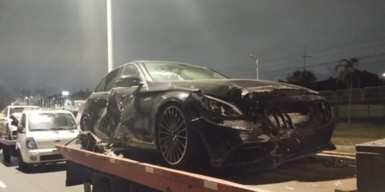 Filho do prefeito de Mata de São João se envolve em acidente na Avenida Paralela