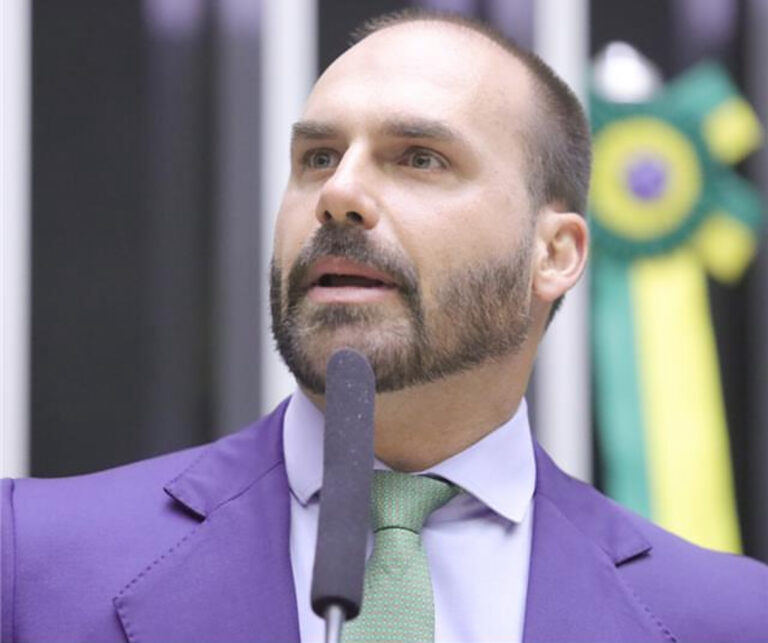 Conselho de Ética da Câmara decide arquivar processo contra Eduardo Bolsonaro