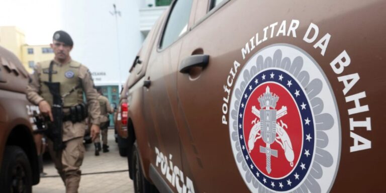 Devido a crise de ciúmes da esposa, pai faz filhos de reféns