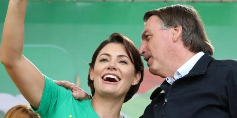 Coma a comidinha que eu faço”: Michelle envia recado carinhoso a Bolsonaro