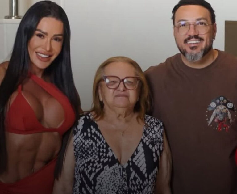 Gracyanne Barbosa e Belo passam o Natal juntos após separação