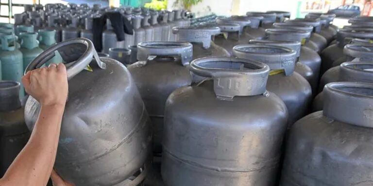 Preço do gás de cozinha sobe na Bahia e novo valor passa a valer neste mês
