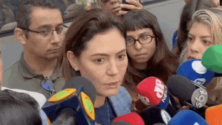 Michelle Bolsonaro revela momento delicado vivido por Bolsonaro durante internação