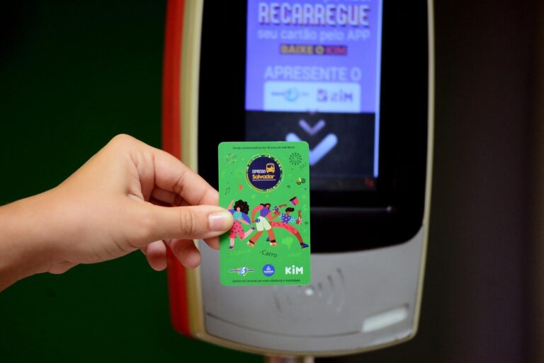 Veja como pegar o ônibus expresso para o carnaval