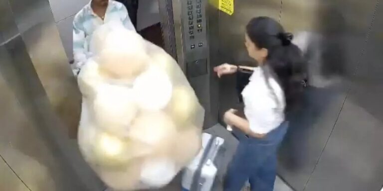 Balões de gás explodem dentro de elevador na Índia e deixam pessoas feridas