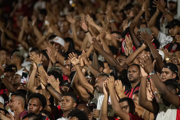 Vitória x Bahia de Feira: onde assistir ao vivo, horário e prováveis escalações em 18/02/2026