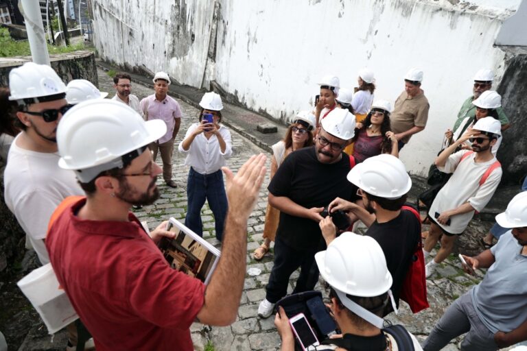 *Caminhada guiada na Ladeira da Misericórdia debate memória urbana em Salvador*