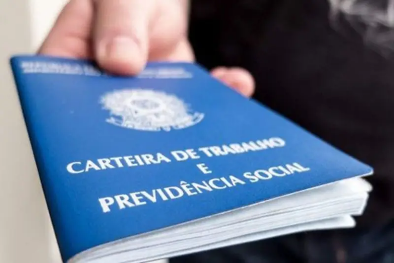 Redução da jornada de trabalho pode retirar R$ 76,9 bilhões da economia, aponta estudo da CNI