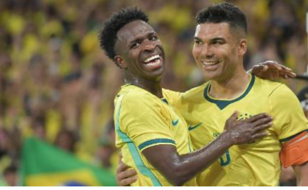 Brasil deslancha com reservas, goleia Panamá e pega embalo rumo à Copa