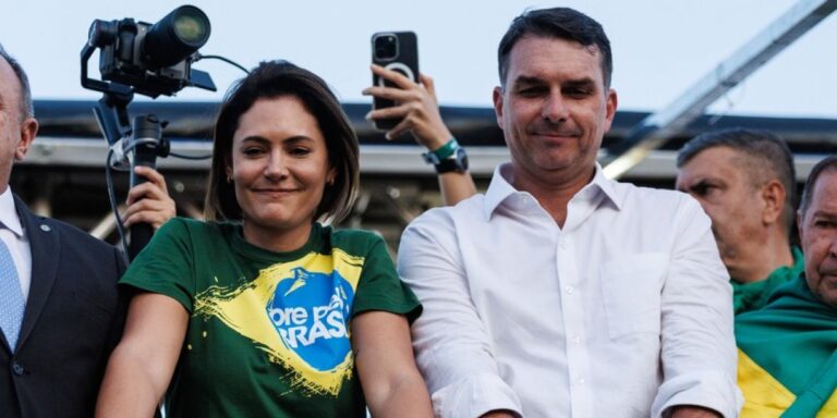 Michelle Bolsonaro expõe atrito com Flávio e afirma ter sido desrespeitada
