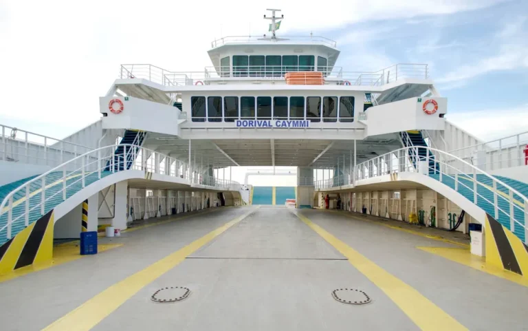 Ferry-Boat opera com quatro embarcações nesta terça