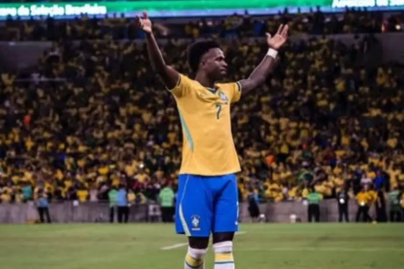 Bola de Ouro 2026: Vini Jr., Marquinhos e Gabriel Magalhães estão entre os 30 indicados